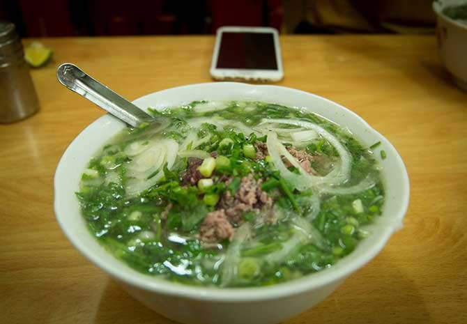 10 Hanoi food shops that don’t need a name to be famous