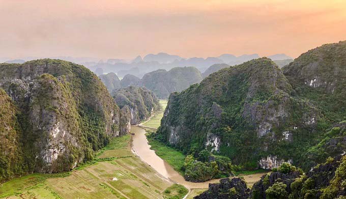 Hang Mua | The glamorous 'queen' of Trang An stands tall in Ninh Binh