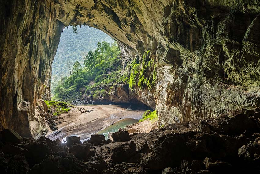 The magnificent Kingdom of Caves in Vietnam