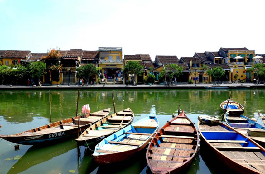 Vietnam's 400-year-old town rated among world's 15 best tourism cities