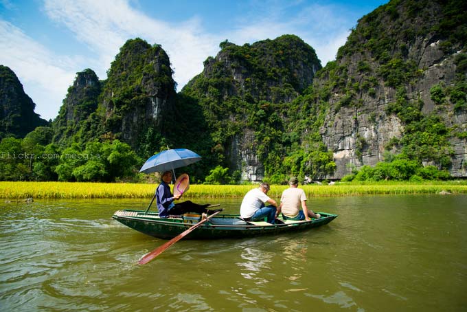 Vietnam extends e-visa policy for foreign tourists until 2021