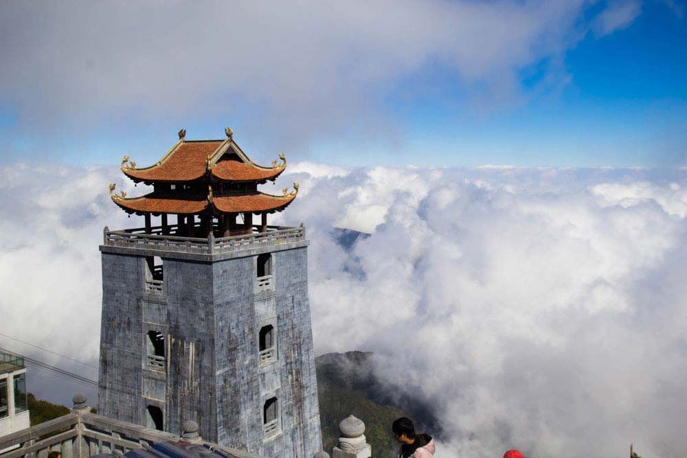 Hoang Lien Son mountain range, spectacle on the roof of Vietnam