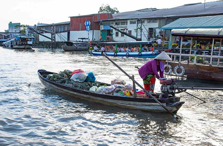 Cai Rang Floating Market: a floating existence rooted deep in the soil