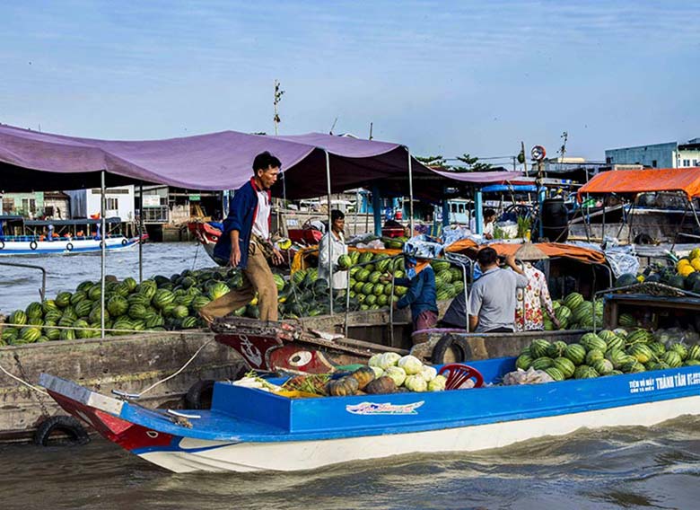 Cai Rang Floating Market: a floating existence rooted deep in the soil