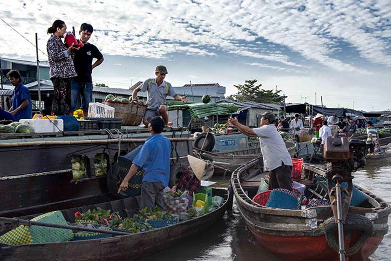Cai Rang Floating Market: a floating existence rooted deep in the soil