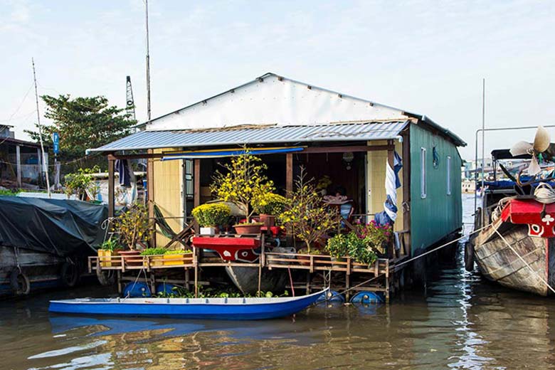 Cai Rang Floating Market: a floating existence rooted deep in the soil