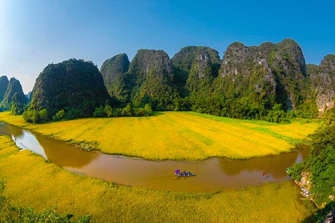 Tam Coc shimmers in silver and gold