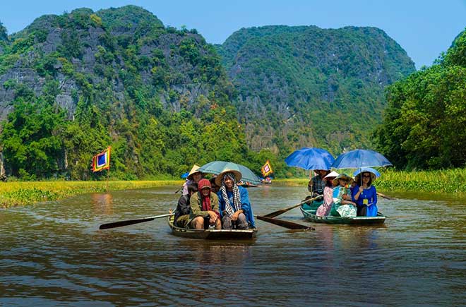 Tam Coc shimmers in silver and gold